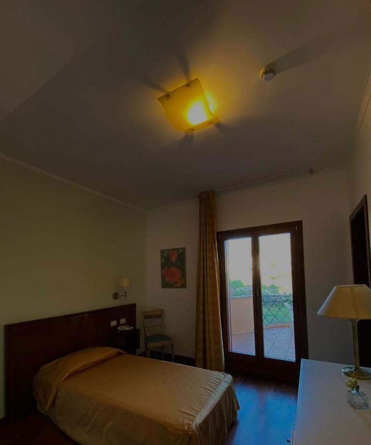Hotel La Lampara Ρέτζιο ντι Καλάμπρια Εξωτερικό φωτογραφία