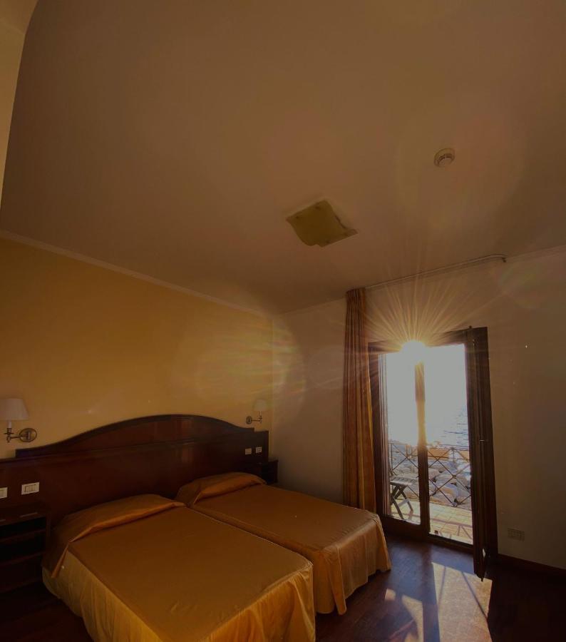 Hotel La Lampara Ρέτζιο ντι Καλάμπρια Εξωτερικό φωτογραφία